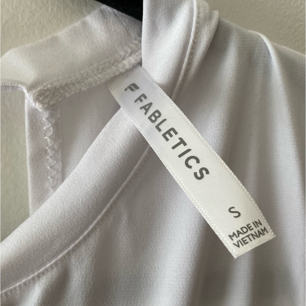 Fabletics Tank, never worn - Picture 3 of 3